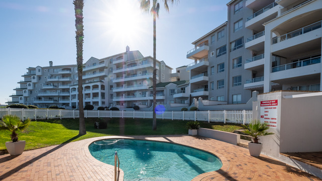 4 Bedroom Property for Sale in Greenways Golf Estate Western Cape